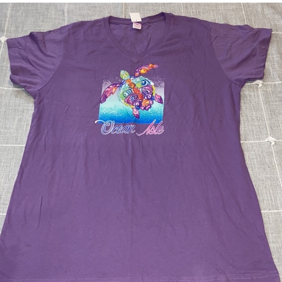🏝️ LIKE NEW “OCEAN ISLE” 100% COTTON PURPLE SEA TURTLE V-NECK TSHIRT Women’s 1X - Picture 1 of 9